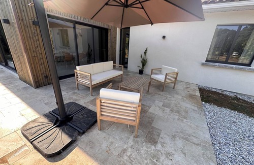 Angouleme Villa | Villa with swimming pool on the Angoulême golf course