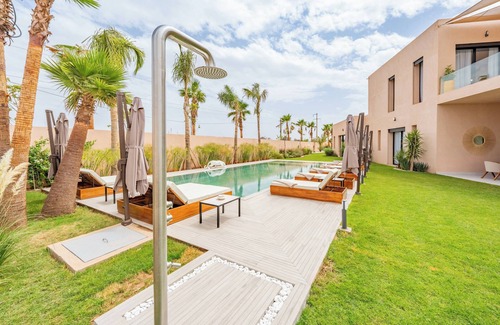 Tassoultante Villa | Villa with swimming pool, gym and modern comforts