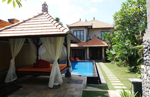 Jimbaran Bay Villa | VILLA WITH SWIMMING POOL NEAR JIMBARAN BEACH