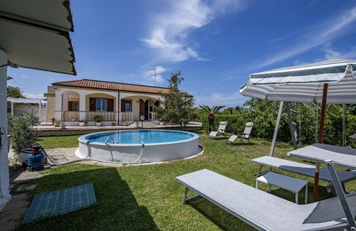 Otranto Villa | Villa with swimming pool and garden near the sea in Otranto.