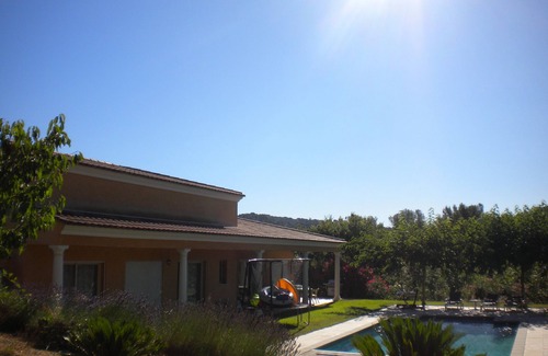 Les Baraques Villa | Villa with swimming pool not overlooked in private secure domain in Mougins
