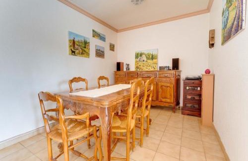 Sauveterre House | Villa with swimming pool in Sorgues