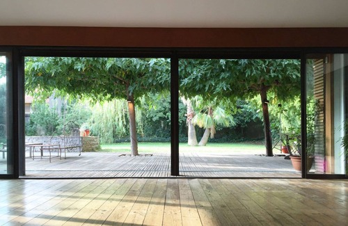 Toulon Villa | Villa with swimming pool, town center at 5', beaches at 10'.