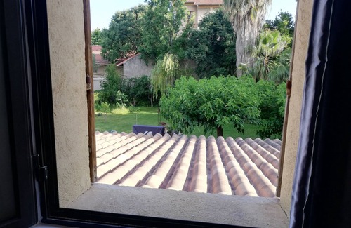 Toulon Villa | Villa with swimming pool, town center at 5', beaches at 10'.