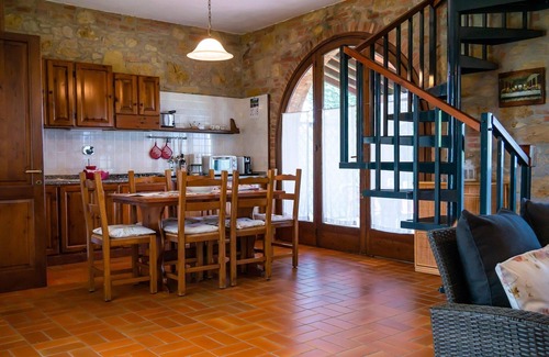 Montaione House | Villa with terrace and pool