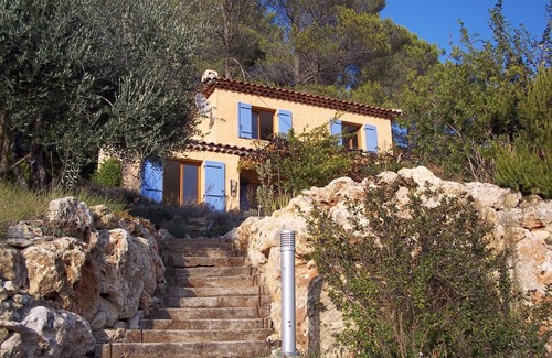 Bagnols-en-Foret Villa | Villa With Wonderful Views Over The Hills And Private Pool