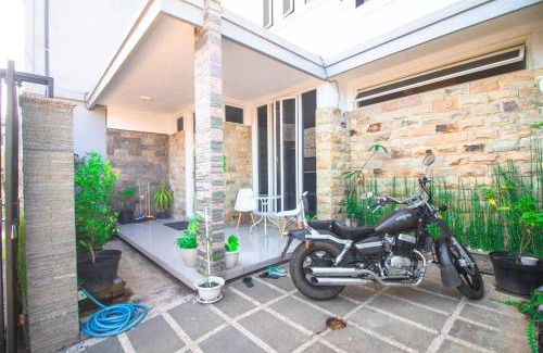 Ngaglik Villa | Villa WS by Masterpiecevilla