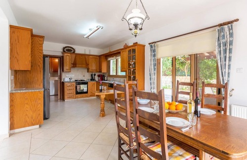 Argaka Villa | Villa Xenios Dias - Five Bedroom Villa, Sleeps 12