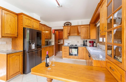 Argaka Villa | Villa Xenios Dias - Five Bedroom Villa, Sleeps 12