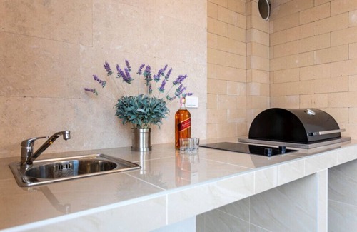 Klimno Villa | Villa Zarra by Villas Guide