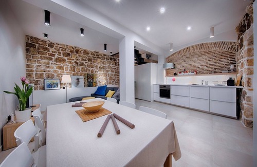Vis Villa | Villa Zdenka - Five Bedroom Villa with Terrace