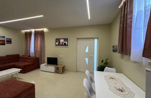 Durres House | Villa Zeqaj