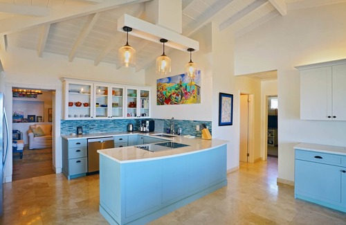 Estate Lerkenlund House | Villa Zion - Close To Hull Bay, Magens Bay, and Fish Bar!