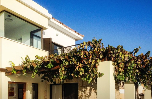 Tala Villa | Villa Zivania - Spacious Private Villa in Quiet Cul-De-Sac near Tala Square