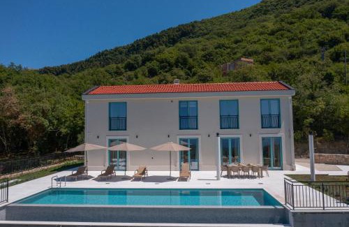 Prijevor Villa | Villa Zvis Sea View with Private Pool & Peaceful Stay