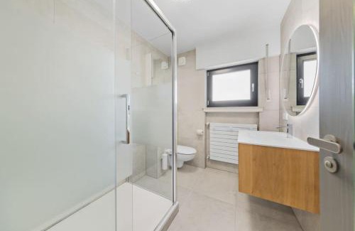 Roeser Apartment | Villa66 Private Bedroom 4 - Shared Kitchen