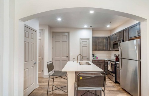 Corryville Apartment | Village 1BD 2 - One Bedroom Apartment, Sleeps 2