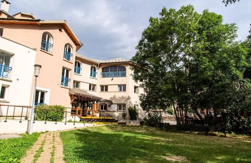 Saint-Etienne-de-Tinee Apartment | Village Club Le Rabuons * - Ternélia - Family room for 6 people