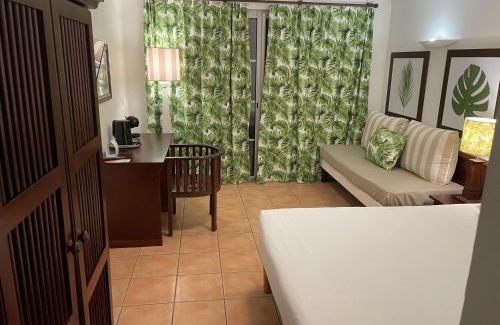 Gros Raisins Resort | Village de vacances Sainte-Luce, Mon diams grenat