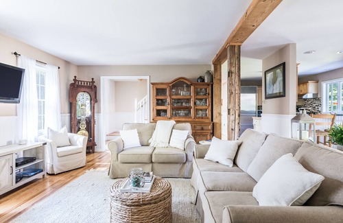 East Hampton North House | Village Fringe Available May 24th - October 31st. Family/Pet Friendly