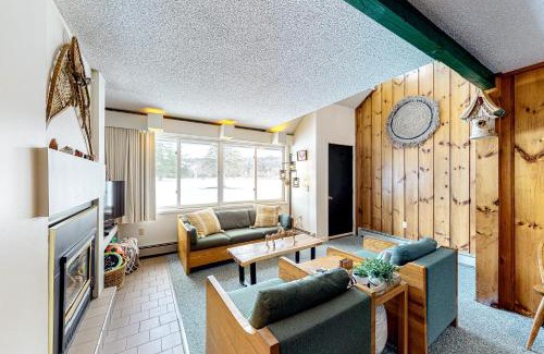 Stowe Area Apartment | Village Green II
