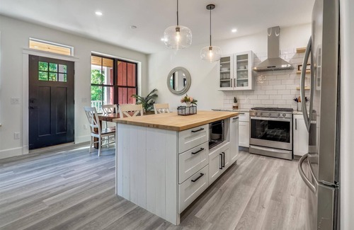 Stowe Area House | Village Hilltop: 3 br, fireplace, a/c, walkable to Village!