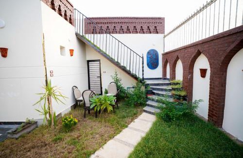 Luxor Apartment | village house