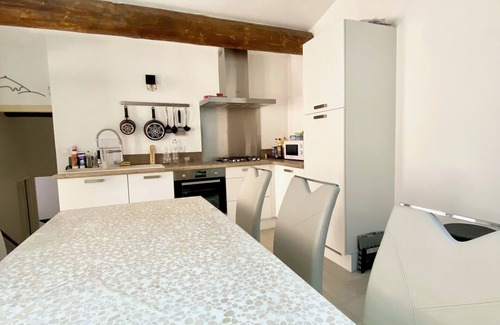 Ribeyret House | Village house in Ribeyret WIFI Quiet Comfort