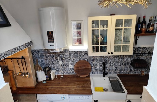 Ferragudo House | Village house in the heart of Ferragudo, beautiful patio, rooftop lounge, new private pool!