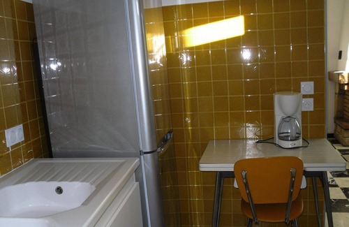 Le Boulou House | Village house near spain, sea, lake, shops nearby