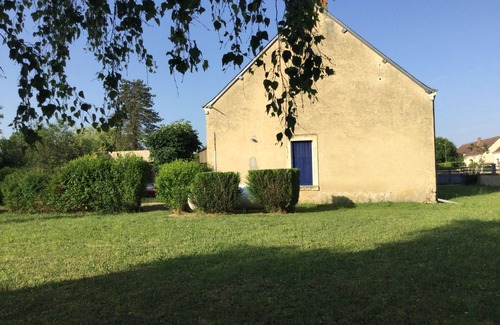 Scoury House | Village house on the edge of a stream close to Chateauroux and the Brenne.