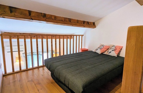 Aigues-Mortes Medieval City House | Village house with garage