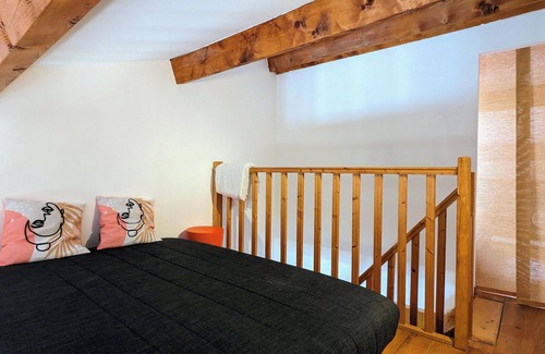 Aigues-Mortes Medieval City House | Village house with garage