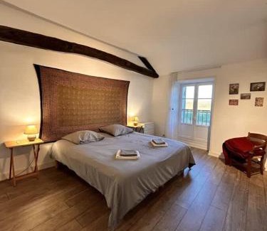 Limeuil House | Village house with garden and lovely view
