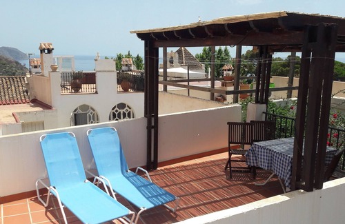 Maro House | Village house with large rooftop terrace near the beach