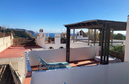 Maro House | Village house with large rooftop terrace near the beach