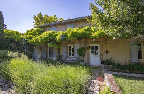 Rochegude Ski Chalet | Village house with swimming pool and pétanque court – Rochegude, Drôme Provençale