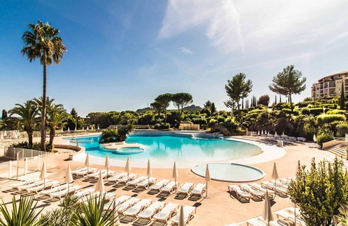 Cap Esterel Apartment | Village PIERRE ET VACANCES CAP Estérel Le Jardin clos privatif FH 007