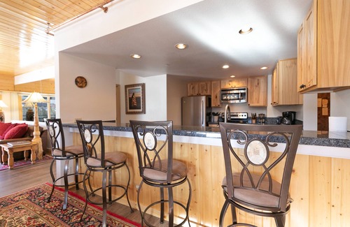 Peak 9 Condo | Village Shavano Peerless Condo: Ski In/Out, Downtown