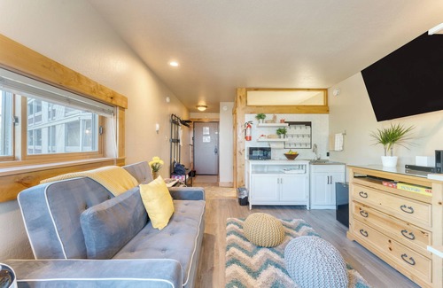 Truckee Condo | Village Studio by AvantStay | Minutes to Lifts