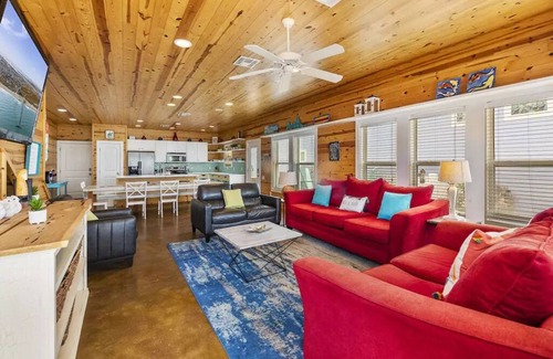 Port Aransas House | Village Walk 3 BR/2.5 Bath-Shared Heated Pool and Close to the Beach!