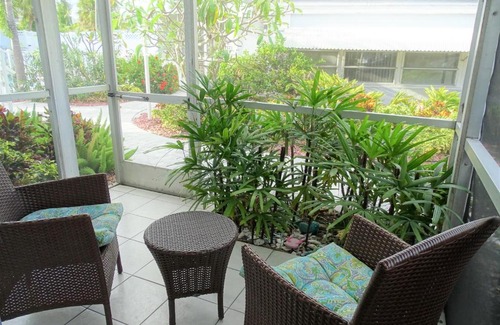 Siesta Key Village House | Village West Unit 101- Close to Beach and Siesta Village