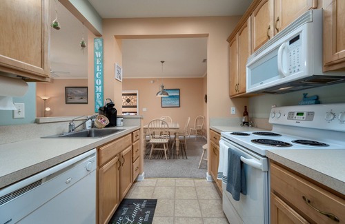 Villages of Five Points Condo | Villages of 5 Points Unit 3206 - Community pool, close to the bike path!