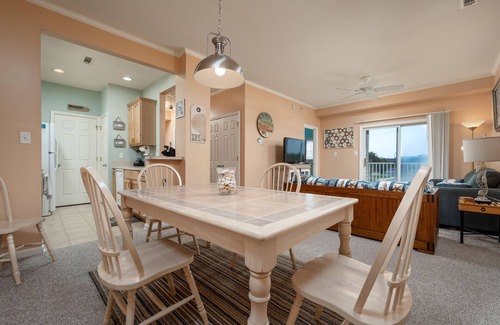 Villages of Five Points Condo | Villages of 5 Points Unit 3206 - Community pool, close to the bike path!
