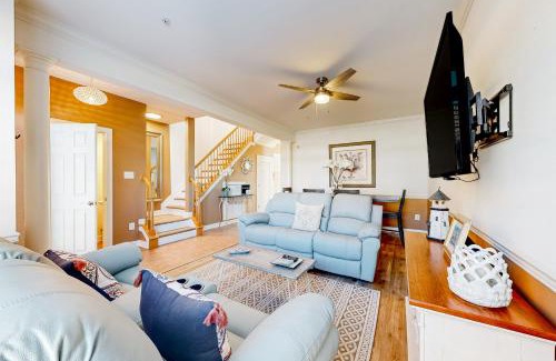 Villages of Five Points House | Villages of Five Points - 17279 N Village Main Blvd.