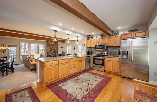 McHenry House | Villages of Wisp #01: Lake Access, Ski In/Ski Out, Townhouse, Hot Tub!