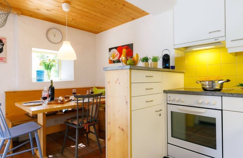Capriasca Apartment | Villaggio Sureggio A7 mit TicinoTicket by Interhome