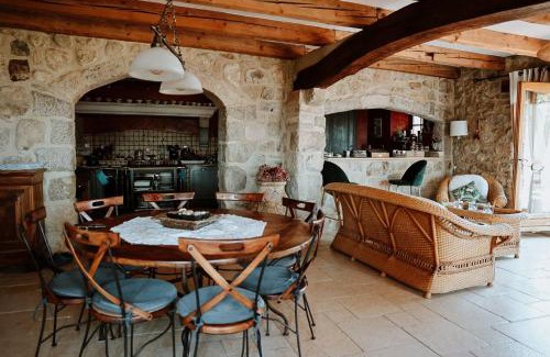 Ochiaz Bed & Breakfast | Villanath