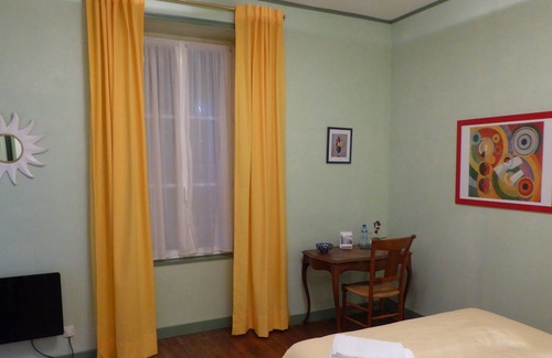 L'Ile-d'Elle House | Villanelle - Pablo room, in the center of your desires.