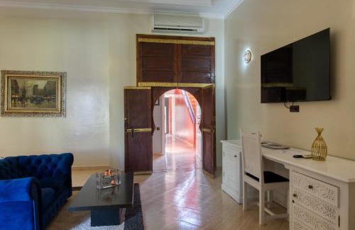 Tassoultante Apartment | Villas 95 Appart'Hôtel